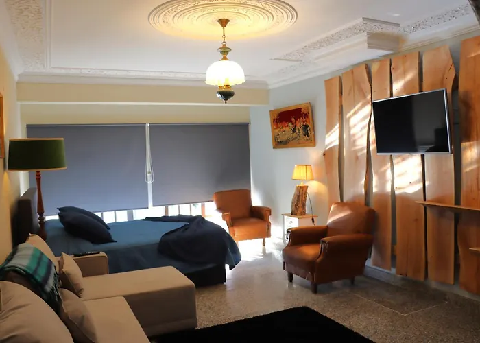 Quartos E Do Patrão *